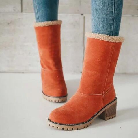 Women's black snow boots with low heel and round toe
