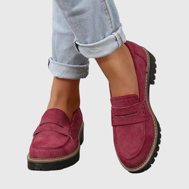 Anya | Timeless suede loafers