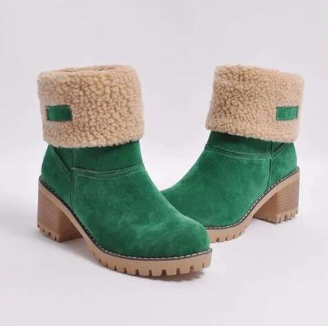 Women's black snow boots with low heel and round toe