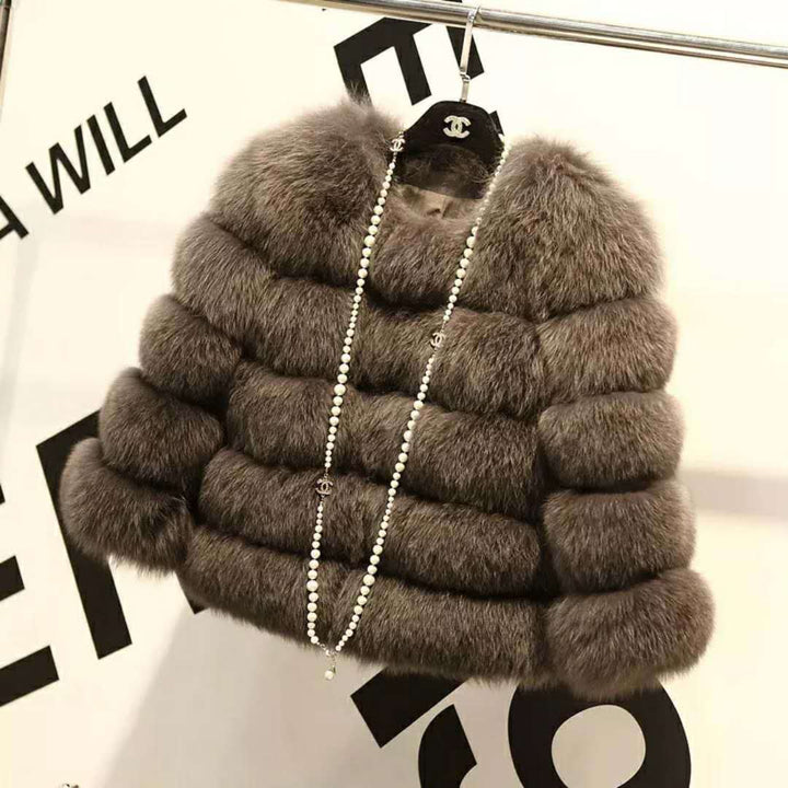 Women's cropped faux fur winter coat