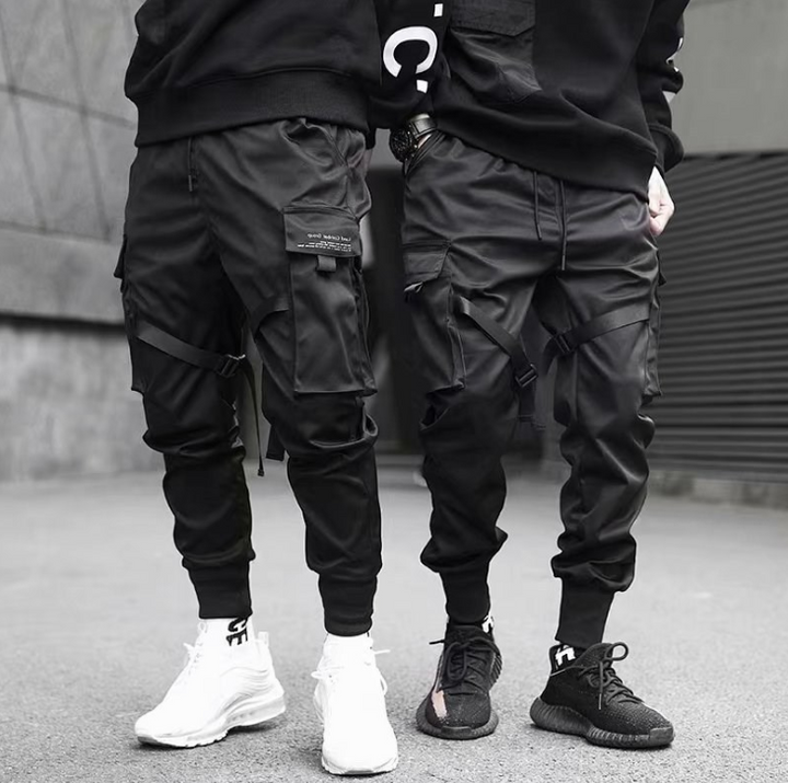 Men's black cargo joggers with ribbed cuffs
