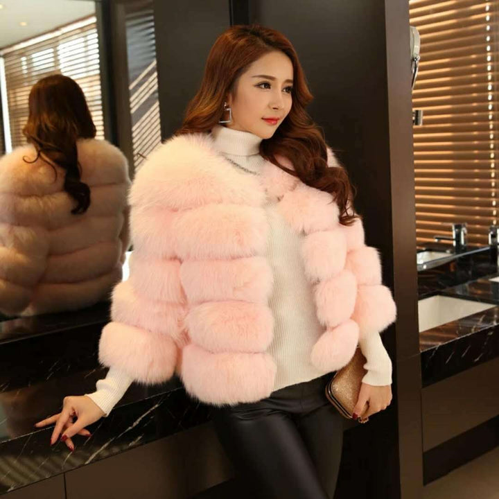 Women's cropped faux fur winter coat