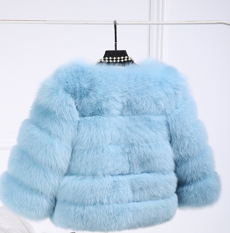 Women's cropped faux fur winter coat