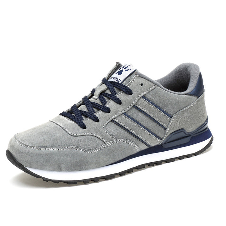 Men's gray low-top casual sneakers with rubber sole