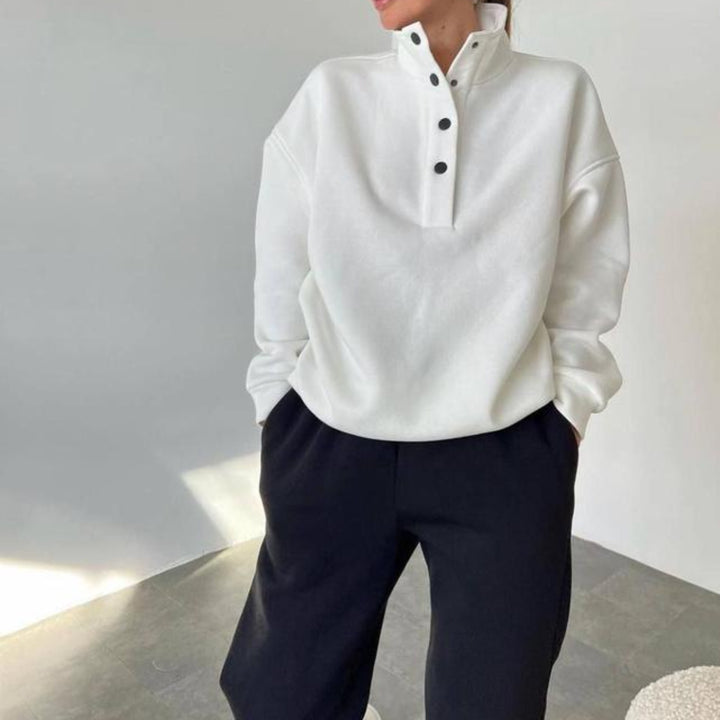 Woman wearing oversized snap collar pullover and sweatpants set – Detail view 11
