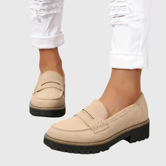 Anya | Timeless suede loafers