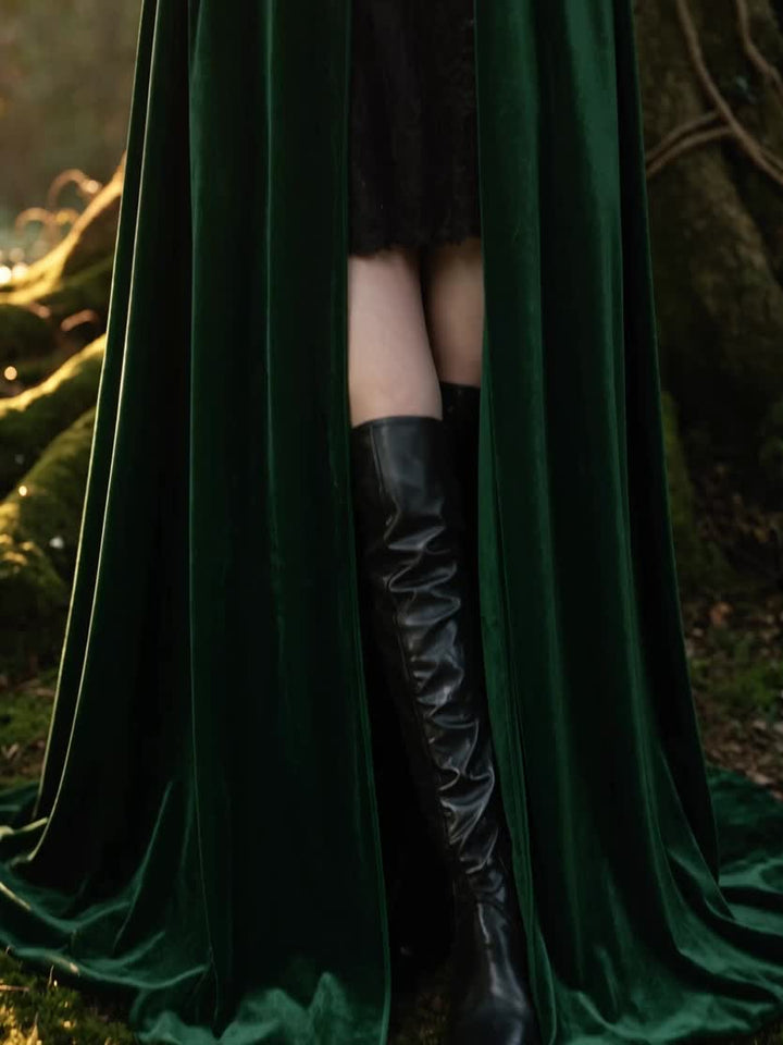 Adelaide38 | Hooded Halloween cape