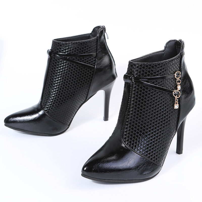 Women's pointed toe stiletto ankle boots in black