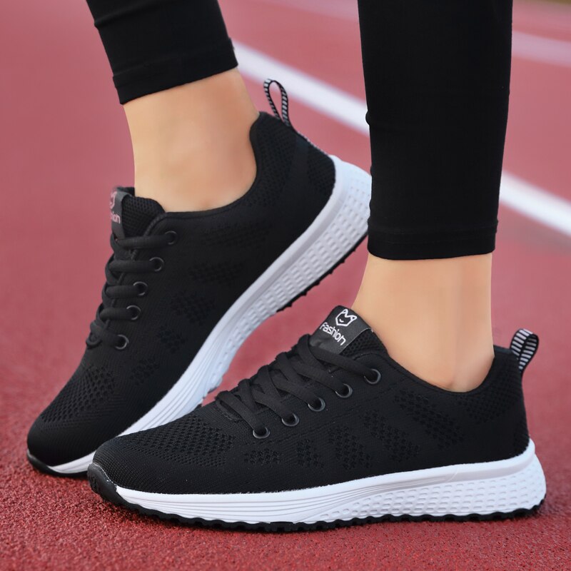 Uma | Breathable runner sneakers women