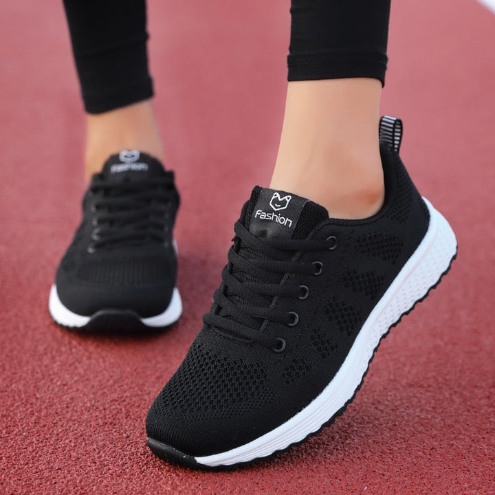 Uma | Breathable runner sneakers women