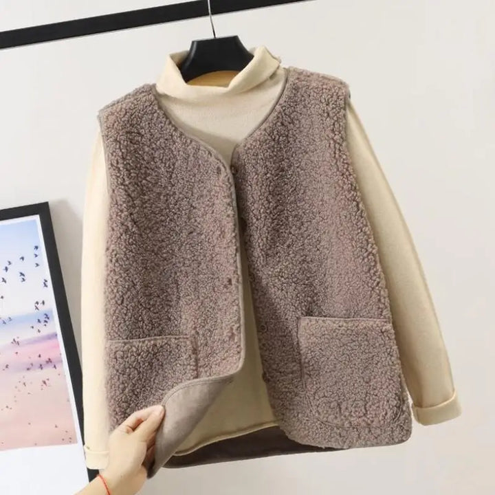 Lacey | Wool blend vest with pockets