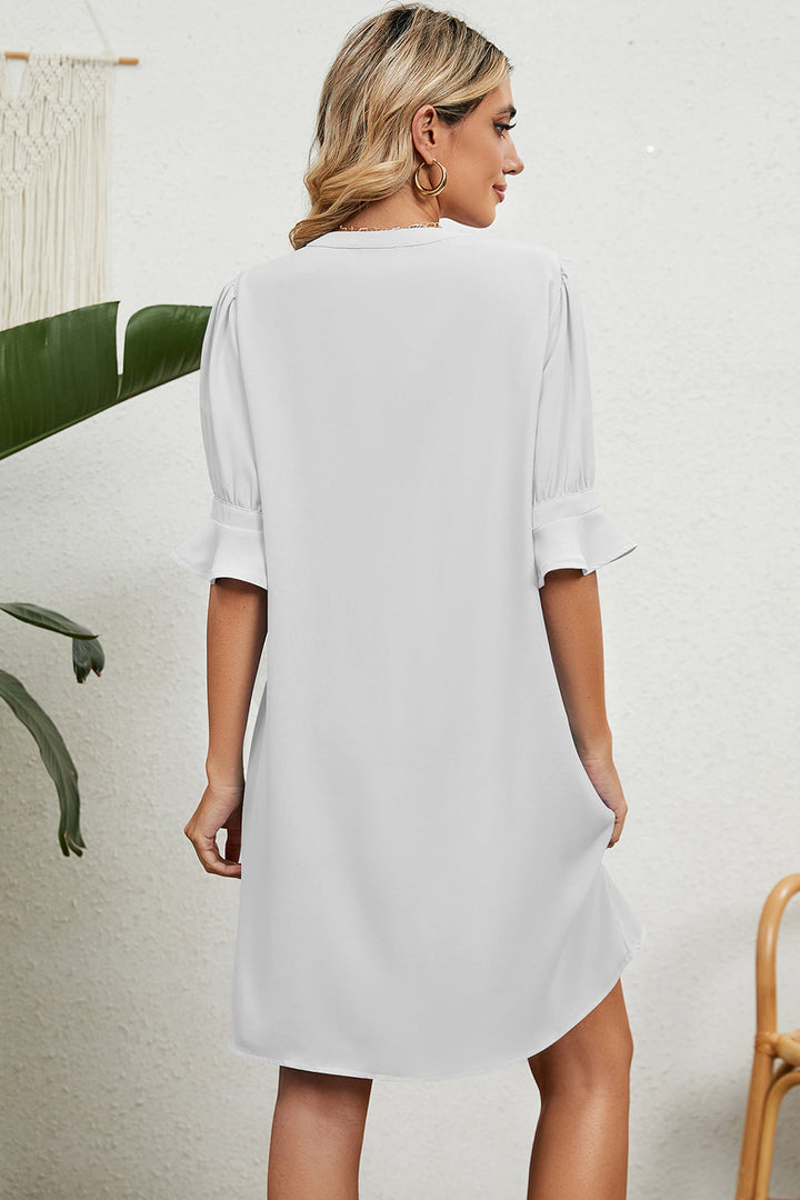 Madeline | Casual V-Neck Shift Dress