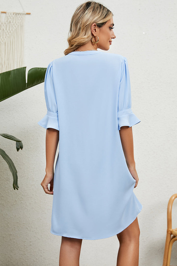 Madeline | Casual V-Neck Shift Dress