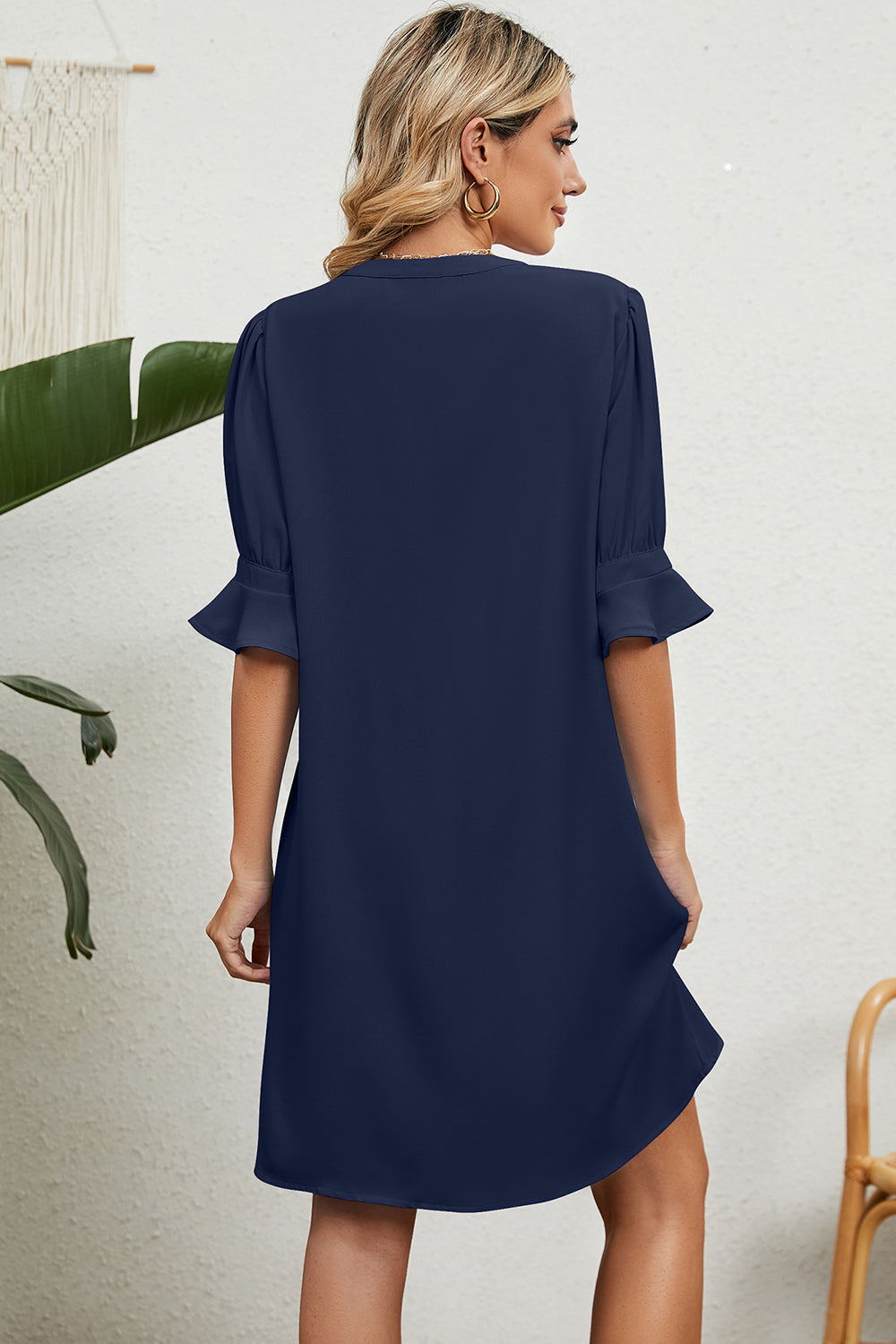 Madeline | Casual V-Neck Shift Dress