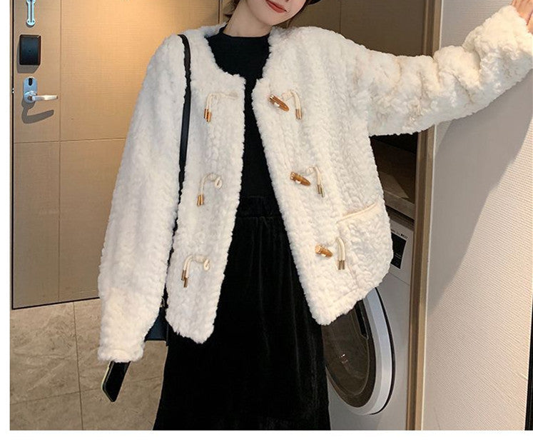 White faux lamb wool coat for women with long sleeves