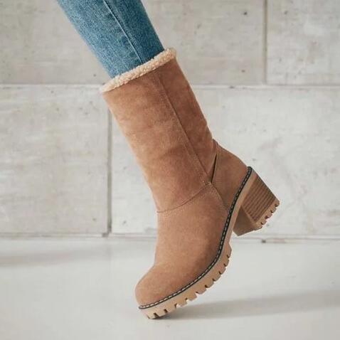 Women's black snow boots with low heel and round toe