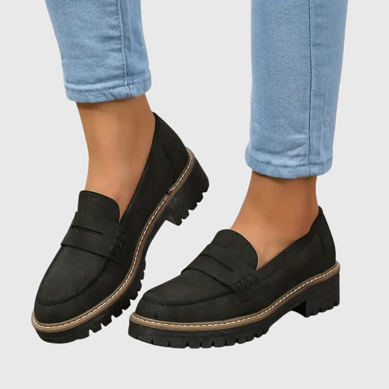 Anya | Timeless suede loafers