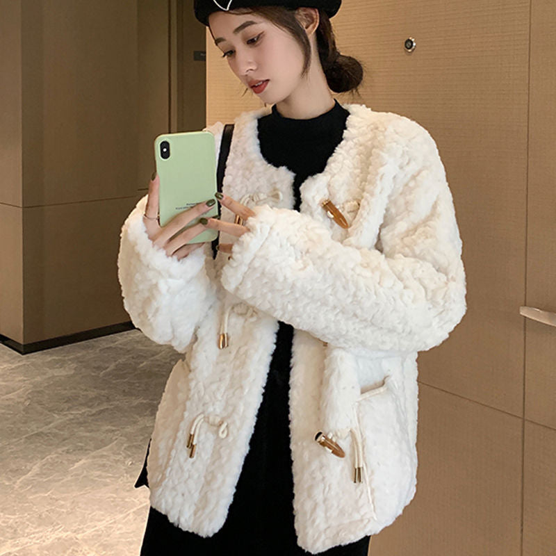 White faux lamb wool coat for women with long sleeves